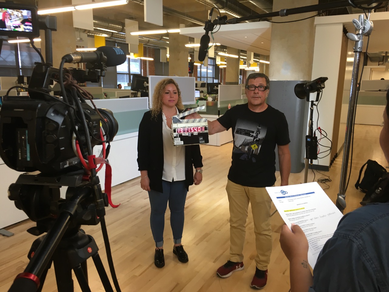 Équipe Productions Go en briefing de préproduction